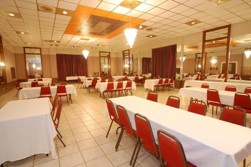 Rodeway Inn Conference Center Бомонт Екстер'єр фото